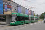 Be 6/8 Flexity 5033, auf der Linie 14, bedient am 08.06.2026 die Haltestelle St. Jakob. Aufnahme Basel.