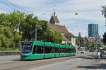 Be 6/8 Combino 314, auf der wegen der Grossbaustelle am Marktplatz umgeleiteten Linie 8, �berquert am 06.07.2026 die Wettsteinbr�cke Richtung Haltestelle Kunstmuseum. Aufnahme Basel.