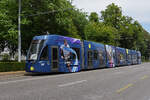 Be 6/8 Flexity 5040  Federer Express , auf der wegen einer Baustelle umgeleiteten Linie 14, f�hrt am 13.07.2026 zur Haltestelle am Aeschenplatz.