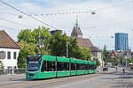 Be 6/8 Combino 314, auf der wegen der Grossbaustelle am Marktplatz umgeleiteten Linie 8, �berquert am 13.07.2026 die Wettsteinbr�cke Richtung Haltestelle Kunstmuseum. Aufnahme Basel.