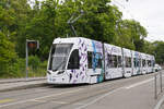 Be 6/8 Flexity 5011 mit der Werbung f�r einen Pferdeanlass, auf der Linie 3, bedient am 11.05.2026 die Haltestelle St.