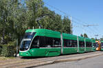 Be 4/6 Flexity 6012, auf der Linie 15, wartet am 02.07.2026 an der Endstation auf dem Bruderholz. Aufnahme Basel.

