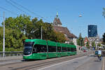 Be 6/8 Flexity 5024, auf der Linie 2, �berquert am 19.08.2026 die Wettsteinbr�cke Richtung Haltestelle Kunstmuseum. Aufnahme Basel.