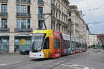 Be 6/8 Flexity 5003 mit der Werbung f�r den Wohnpark Binzen, auf der Linie 1, f�hrt am 17.08.2026 zur Haltestelle Markthalle.
