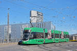 Be 4/6 Flexity 6005, auf der Linie 15, �berquert am 14.09.2026 die M�nchensteinerbr�cke.
