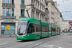 Be 6/8 Flexity 5032, auf der wegen einer Baustelle umgeleiteten Linie 3, f�hrt am 17.08.2026 zur Haltestelle Markthalle.