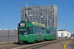 Be 4/4 501 zusammen mit dem B4S 1472, auf der Linie 21, �berquert am 15.09.2026 die Dreirosenbr�cke Richtung Haltestelle Novartis Campus.