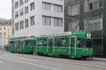 Be 4/4 487 zusammen mit dem B4S 1488, auf der Linie 16, wartet am 07.09.2026 in der Spiegelgasse.