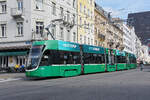 Be 6/8 Flexity 5026, auf der Linie 6, f�hrt am 21.09.2026 bei der Haltestelle Claraplatz ein.