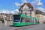 Be 6/8 Combino 315, auf der Linie 8, �berquert am 14.09.2026 die Mittlere Rheinbr�cke.