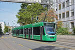 Be 6/8 Combino 325, auf der Linie 8, f�hrt am 21.09.2026 zur Haltestelle Dreirosenbr�cke.