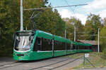 Be 6/8 Combino 316, auf der verk�rzten Linie 6, wartet am 05.09.2026 in der Schlaufe beim Eglisee. Aufnahme Basel.
