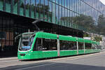 Be 6/8 Combino 303, auf der wegen der Grossbaustelle verk�rzten Linie 6, f�hrt am 10.08.2026 zur Haltestelle Messeplatz. Aufnahme Basel.