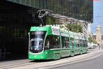 Be 6/8 Flexity 5039, auf der wegen der Grossbaustelle am Marktplatz verk�rzten Linie 6, f�hrt am 24.08.2026 zur Haltestelle Messeplatz.