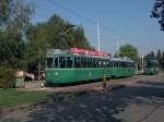 Be 4/4 462 und B4 1472 im Eunsatz auf der Linie 15/16 an der Endhaltestelle Bruderholz. Die Aufnahme stammt vom 26.09.2009.