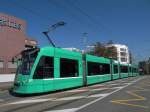 Am 15.08.2009 feierte man 75 Jahre Tram nach Binningen. Auf der Linie 2 wurde auch der Combino mit der Betriebsnummer 307 eingesetzt. Hier steht er an der Haltestelle Markthalle.