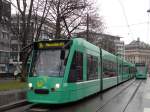 Combino 324 auf der Linie 14 bei einer Umleitung Im Aeschengraben Richtung Bahnhof SBB. Die Aufnahme stammt vom 20.03.2009.