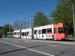 Motorwagen 671 mit der Vollwerbung fr die Firma Real Estate AG fhrt in die Schlaufe am Eglisee in der Nhe von Riehen bei Basel. Die Aufnahme stammt vom 07.04.2011.