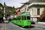 BVB Be 4/4 468 + B 1505 + Be 4/4 472 auf dem Steinenberg (3. Mai 2004). Auf der Linie 3 wird wegen starker Steigungen mit  Schiebetriebwagen  in der Zusammenstellung Be 4/4 + B + Be 4/4 oder Be 4/6 + Be 4/4 gefahren. Ungewhnlich ist, dass ein Be 4/4 von 1968 an der Spitze fhrt.