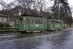Das Basler Tram in Deutschland - damals: Die Wagen 30 und 64 warten in Lörrach auf die Rückfahrt nach Riehen Grenze. 28.März 1967. 