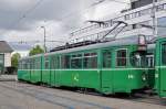 Die ersten Düwag werden auf dem Hof des Depots Dreispitz für den Abtransport nach Belgrad abgestellt.