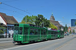 Doppeltraktion, mit dem Be 4/84 498 zusammen mit dem B 1492 S und dem Be 4/4 489, auf der Linie 2 fahren zur Haltestelle Wettsteinplatz.