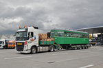 Am 20.10.2016 wurden in der Hauptwerkstatt drei weitere Anhänger für die Reise nach Belgrad auf Lastwagen verladen. Nun sind die Lastwagen am Zoll in Weil am Rhein. Der Lastwagen mit dem B 1455 hat die Grenze passiert und fährt auf den Lastwagenparkplatz.
