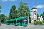 Be 6/8 Flexity 5030, auf der Linie 3, fährt zur Haltestelle St.