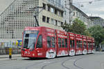 Be 6/8 Flexity 5010, mit der Turkish Airlines Werbung, auf der Linie 6, fährt zur Haltestelle Morgartenring.