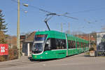 Be 6/8 Flexity 5034, auf der Linie 3, wartet in der Schlaufe in Birsfelden.