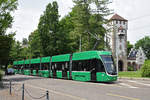 Be 6/8 Flexity 5016, auf der Linie 3, fährt zur Haltestelle St.