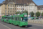 Doppeltraktion, mit dem Be 4/4 497, dem B4S 1491 und dem Be 4/4 499, auf der Linie 6, überquert die Mittlere Rheinbrücke.