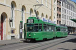 Be 4/4 480 zusammen mit dem B4S 1491, auf der Linie 16, fährt bei der Haltestelle Theater ein.