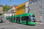 Be 4/6 Flexity 6003, auf der Linie 15, fährt den Steinenberg hoch zur Haltestelle Bankverein.