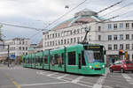 Be 6/8 Combino 317, auf der Linie 1, fährt zur Endstation am Bahnhof SBB.