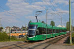 Be 6/8 Flexity 5009, auf der Linie 14, fährt zur Haltestelle St.