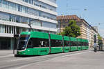 Be 6/8 Flexity 5029, auf der Linie 6, bedient die Haltestelle Gewerbeschule.