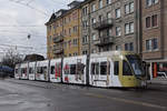 Be 6/8 Flexity 5010 mit der Werbung für die Basler Museen, auf der Linie 6, bedient die Haltestelle Morgartenring.