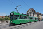 Doppeltraktion, mit dem Be 4/4 477, dem B4S 1495 und dem Be 4/4 491, auf der Linie 6, überquert die Mittlere Rheinbrücke.