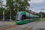 Be 6/8 Flexity 5021, auf der Linie 14, fährt bei der Haltestelle St.