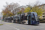 Be 6/8 Flexity 5009 mit der Elektrolux Werbung, auf der Linie 3, fährt zur Haltestelle Hardstrasse.