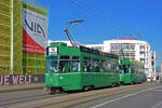 Doppeltraktion, mit den Be 4/4 498 und 489, auf der Linie 16, verlässt die Haltestelle Markthalle.