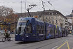 Be 6/8 Flexity 5040  Federer Express , auf der Linie 3, fährt den Steinenberg hoch zur Haltestelle Bankverein.