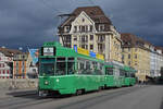 Doppeltraktion, mit dem Be 4/4 486, dem B4S 1501 und dem Be 4/4 485, auf der Linie 6, überquert die Mittlere Rheinbrücke.