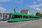 Be 6/8 Flexity 5019, auf der Linie 6, bedient die Haltestelle Kirche.