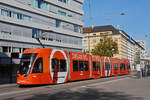 Be 6/8 Flexity 5003 mit der Sunrise Werbung, auf der Linie 6, bedient am 07.10.2022 die Haltestelle Gewerbeschule.