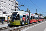 Be 6/8 Flexity 5014 mit der Denner Werbung, auf der Linie 14, wartet am 19.07.2022 an der Endstation in Pratteln.