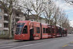 Be 6/8 Flexity 5030 mit der L'oréal Paris Werbung, auf der Linie 8, fährt am 18.03.2023 zur Haltestelle Schützenhaus.