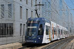 Be 6/8 Flexity 5028 mit der Werbung für die Basler Museen, auf der wegen einer Grossbaustelle zwischen Hardstrasse und Pratteln umgeleiteten Linie 14, fährt am 01.06.2023 bei der Haltestelle