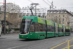 Be 6/8 Flexity 5032, auf der Linie 3, fährt am 08.01.2024 den Steinenberg hoch zur Haltestelle Bankverein.